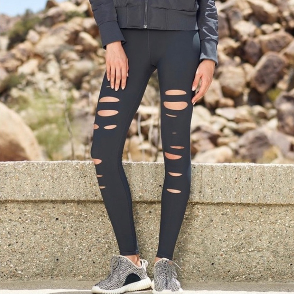 ALO Warrior Yoga Grey Leggings